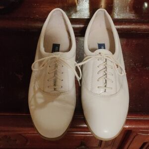 Easy Spirit Bone White Leather Sneakers 9.5